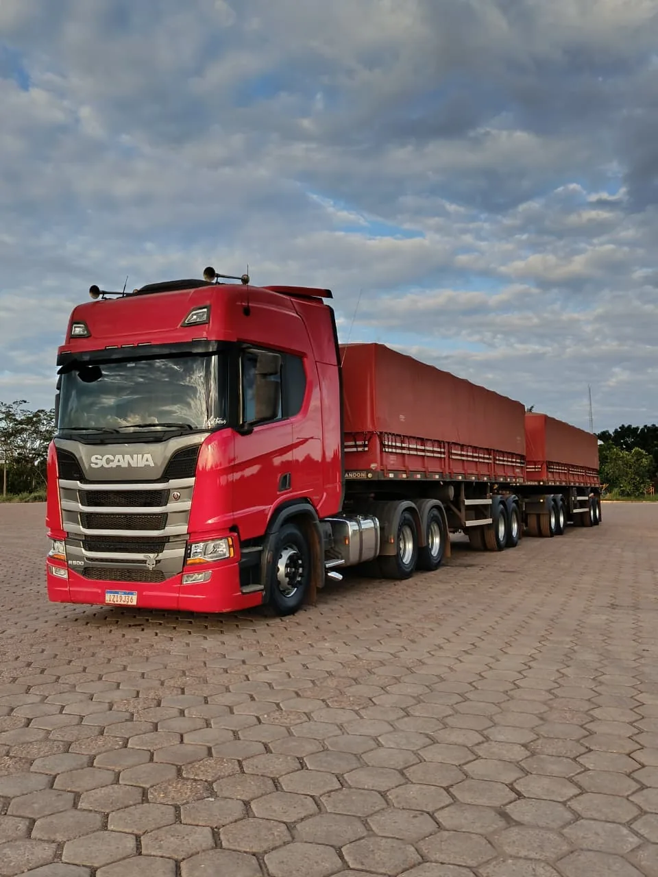 Scania 500 com bitrem Randon — foto 3